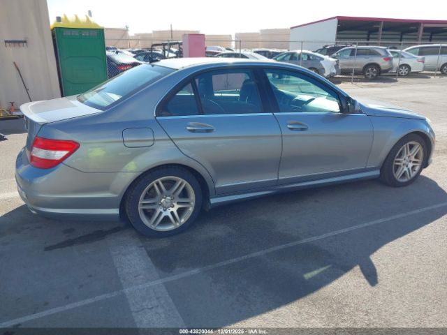Mercedes-Benz C-Class Sport Image 11