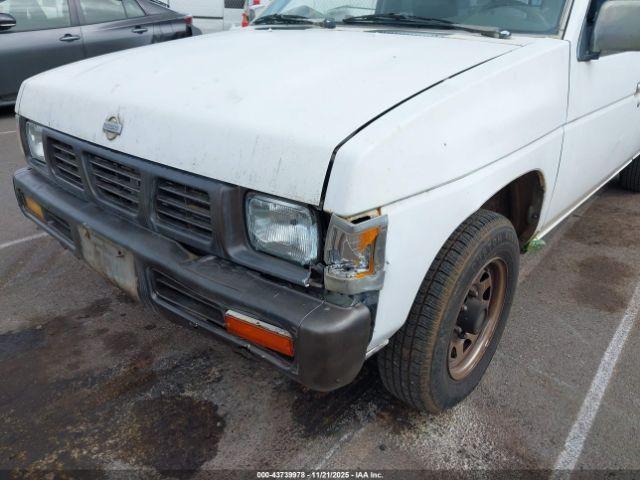 Nissan Truck King Cab Xe Image 9
