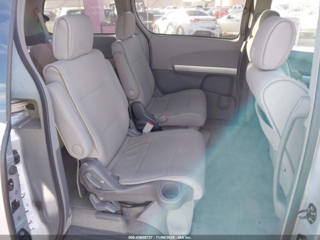 Nissan Quest 3.5 Image 7