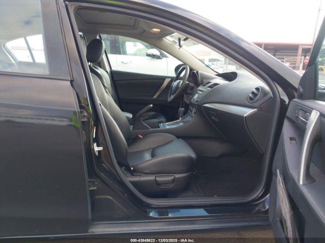 Mazda Mazda3 S Grand Touring Image 4