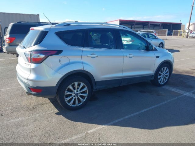 Ford Escape Titanium Image 3