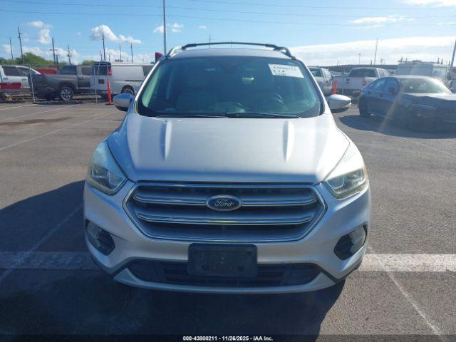 Ford Escape Titanium Image 6