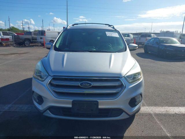 Ford Escape Titanium Image 9