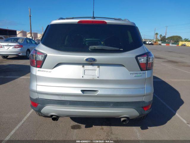 Ford Escape Titanium Image 13