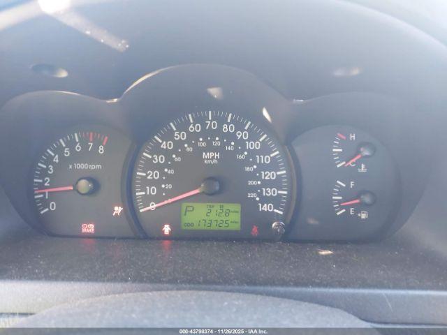 Kia Spectra Image 10