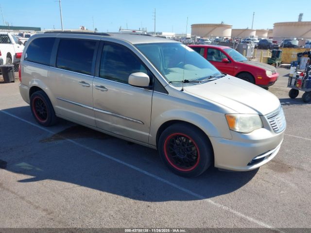 Chrysler Town & Country Touring Image 1