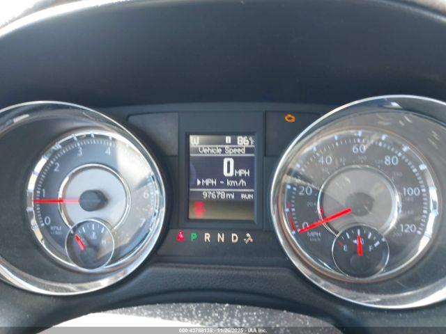 Chrysler Town & Country Touring Image 2