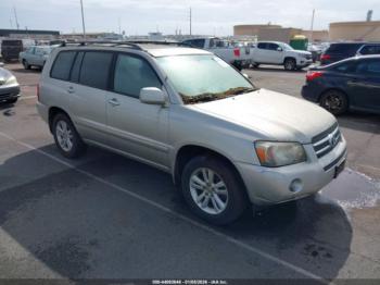  Salvage Toyota Highlander