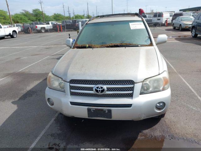 Toyota Highlander Image 4