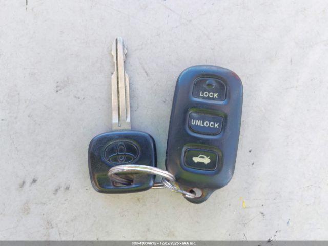 Toyota Camry Image 12