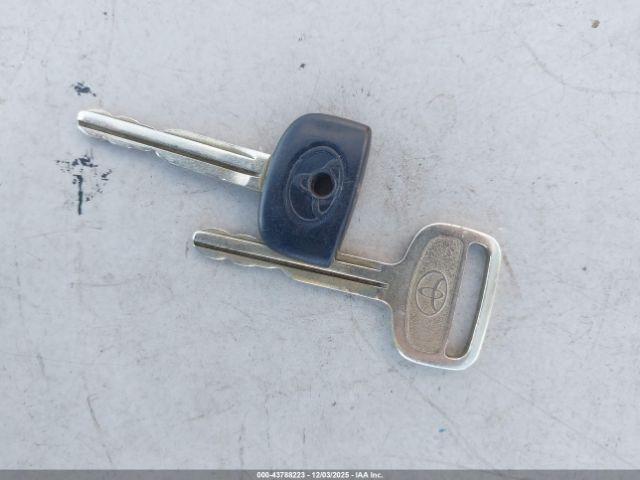 Toyota Camry Image 9