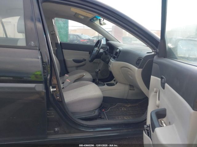 Hyundai ACCENT Gls Image 2