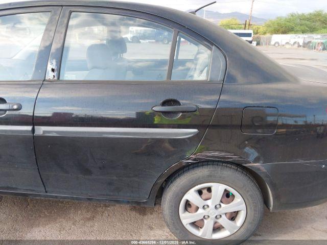 Hyundai ACCENT Gls Image 13