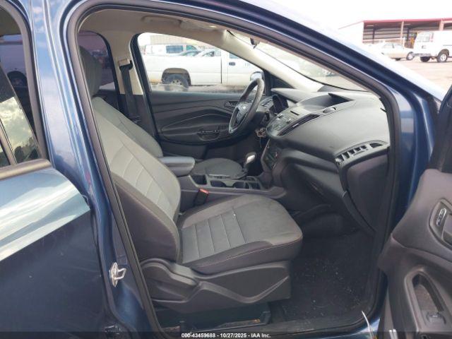 Ford Escape S Image 2