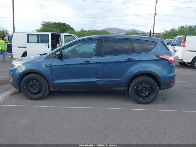 Ford Escape S Image 13