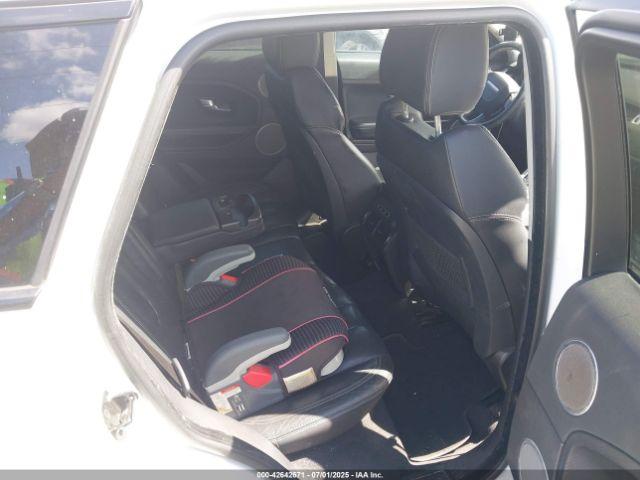 Land Rover Range Rover Evoque Dynamic Image 4