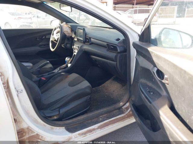 Hyundai VELOSTER 2.0 Image 2