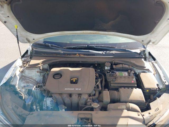 Hyundai VELOSTER 2.0 Image 11