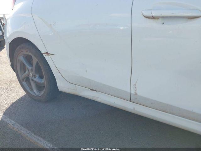 Hyundai VELOSTER 2.0 Image 4