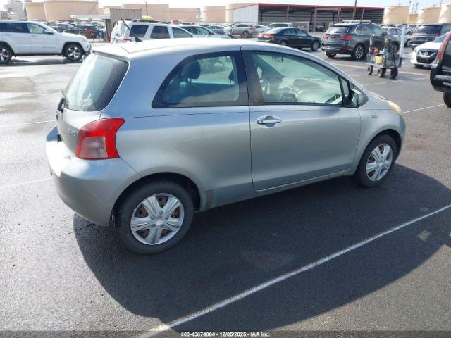 Toyota Yaris Image 10