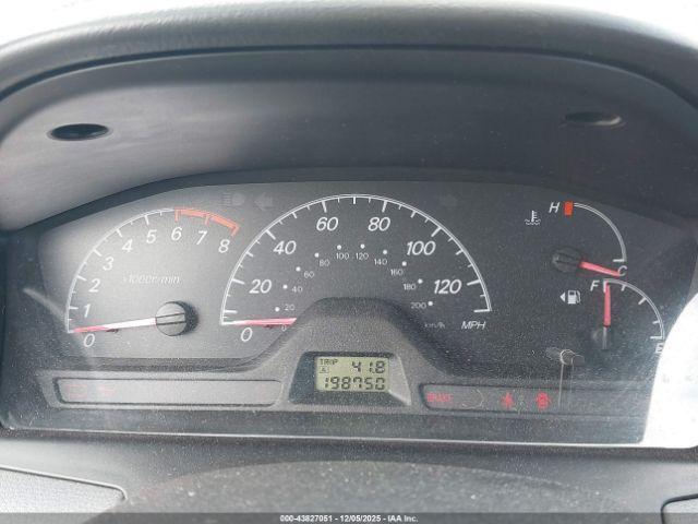 Mitsubishi Lancer Image 3