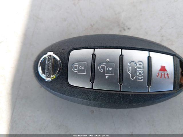 Nissan Versa Sv Xtronic Cvt Image 3