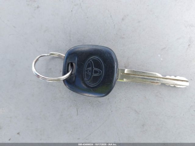 Toyota Matrix Xr Image 2