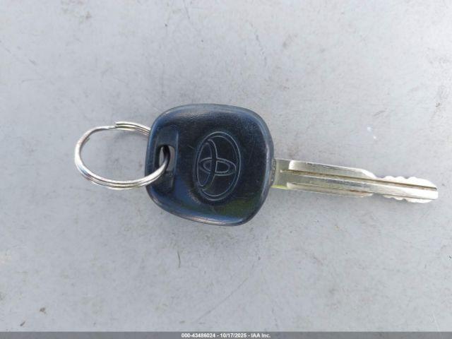 Toyota Matrix Xr Image 2