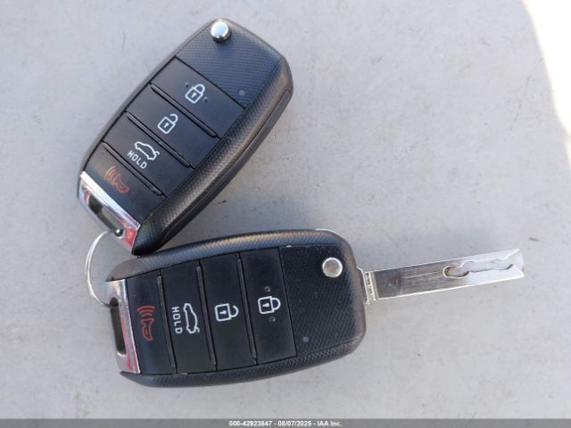 Kia Optima Lx Image 12