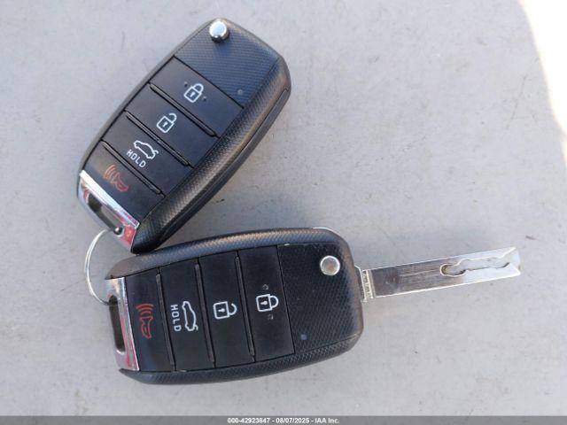 Kia Optima Lx Image 12