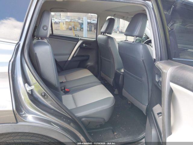 Toyota RAV4 Limited Image 3