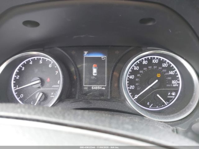 Toyota Camry Le Image 7