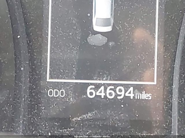 Toyota Camry Le Image 14