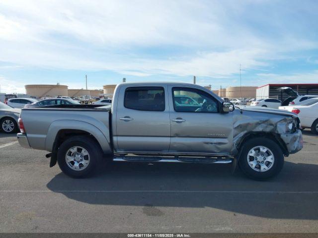 Toyota Tacoma Prerunner Image 9
