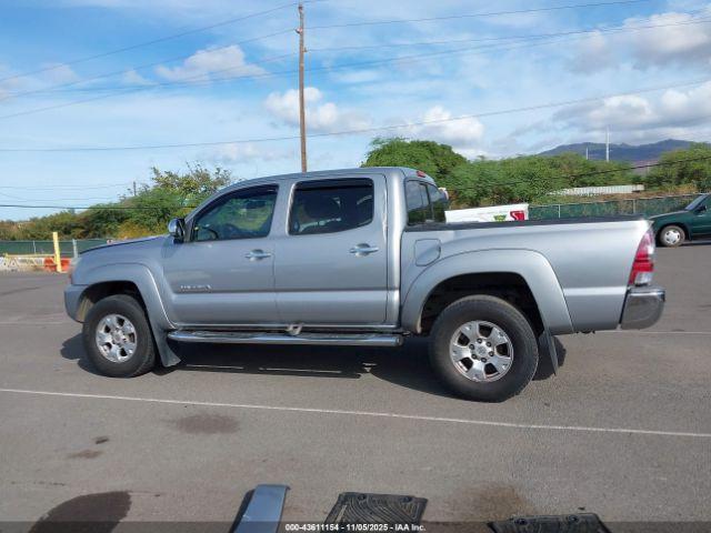 Toyota Tacoma Prerunner Image 11