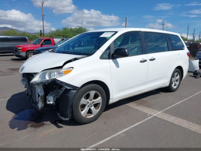 Toyota Sienna L 7 Passenger Image 7
