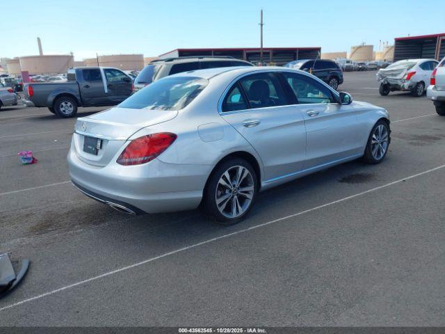 Mercedes-Benz C-Class Image 3