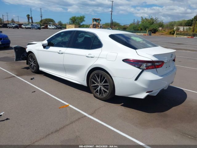 Toyota Camry Se Nightshade Edition Image 6