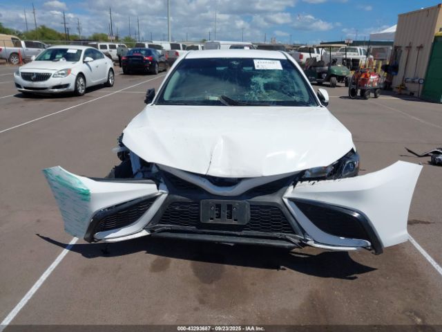 Toyota Camry Se Nightshade Edition Image 9