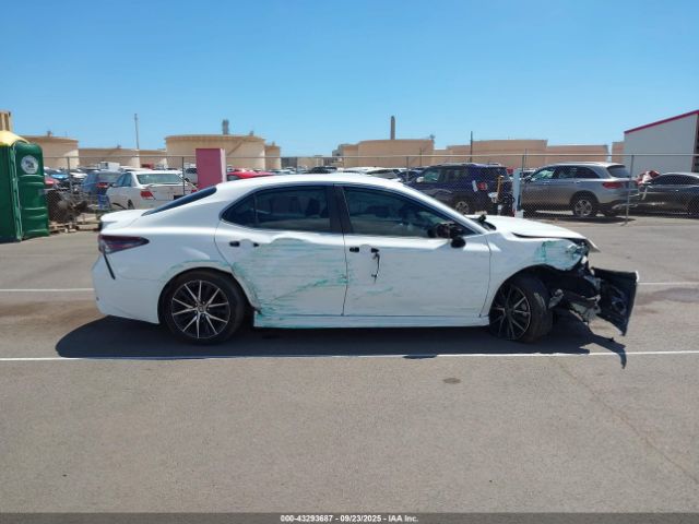 Toyota Camry Se Nightshade Edition Image 11
