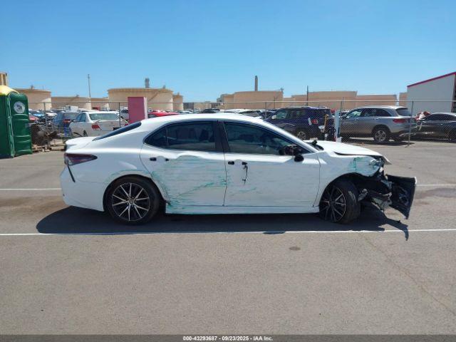Toyota Camry Se Nightshade Edition Image 11