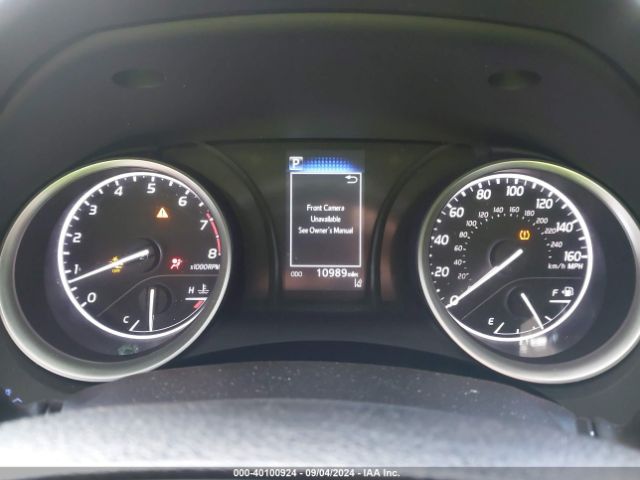 Toyota Camry Le Image 9