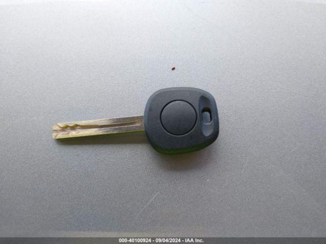 Toyota Camry Le Image 17