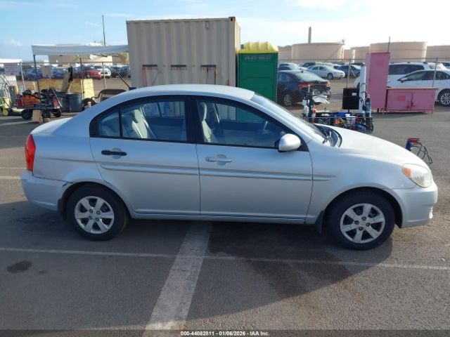 Hyundai ACCENT Gls Image 11