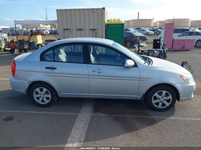 Hyundai ACCENT Gls Image 11