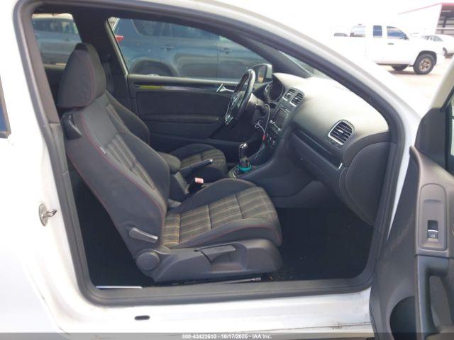 Volkswagen GTI 2-door Image 3