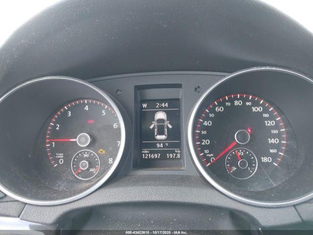 Volkswagen GTI 2-door Image 16