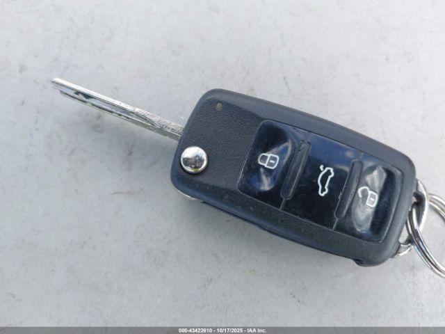 Volkswagen GTI 2-door Image 7