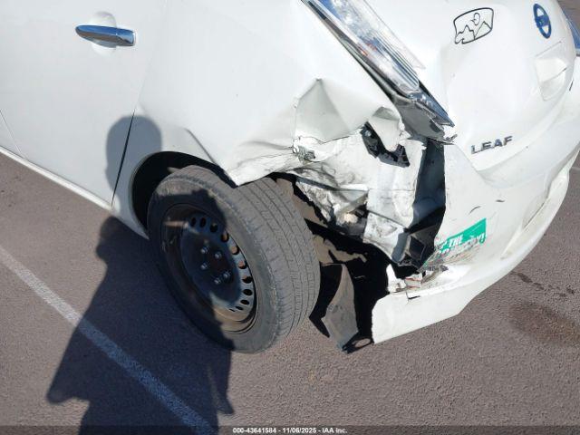 Nissan LEAF S Image 10