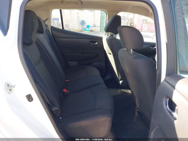 Nissan LEAF S Image 11